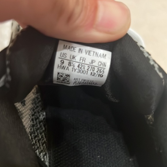 Slightly used MEN’s ADIDAS 4D Running Shoes size 9 - Picture 5 of 7